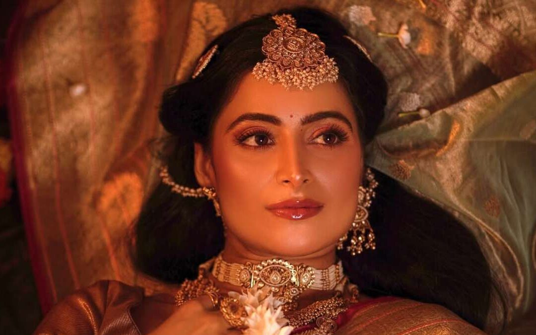 ऐश्वर्या शर्मा ने करवा चौथ पर फैंस को किया हैरान, पति के साथ न होने का दिया हिंट